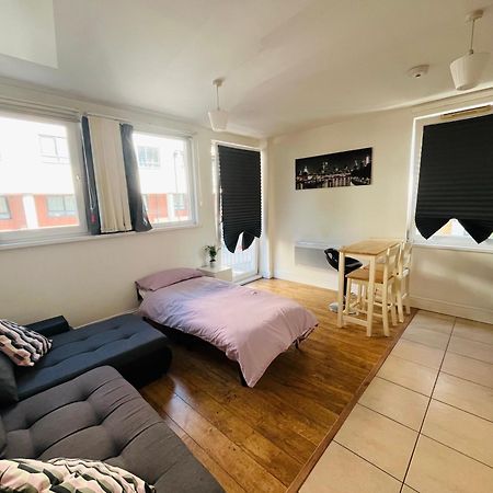 London Modern Flat Near Transports Apartment Bagian luar foto